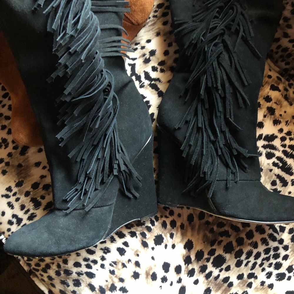Genuine suede fringe boots